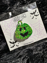 Load image into Gallery viewer, Glitter Jack O Lanterns Clip On
