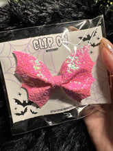 Load image into Gallery viewer, Glitter Bat Clip On
