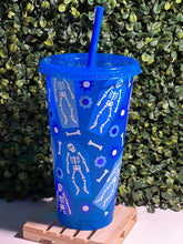 Load image into Gallery viewer, Daisy Crypt Blue Cold Cup
