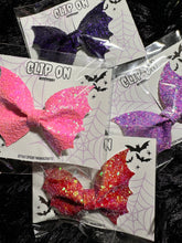 Load image into Gallery viewer, Glitter Bat Clip On
