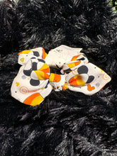 Load image into Gallery viewer, Candy Corn Mouse Knotted Bow Scrunchie
